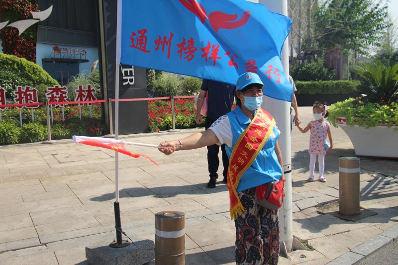 <strong>大几把操</strong>